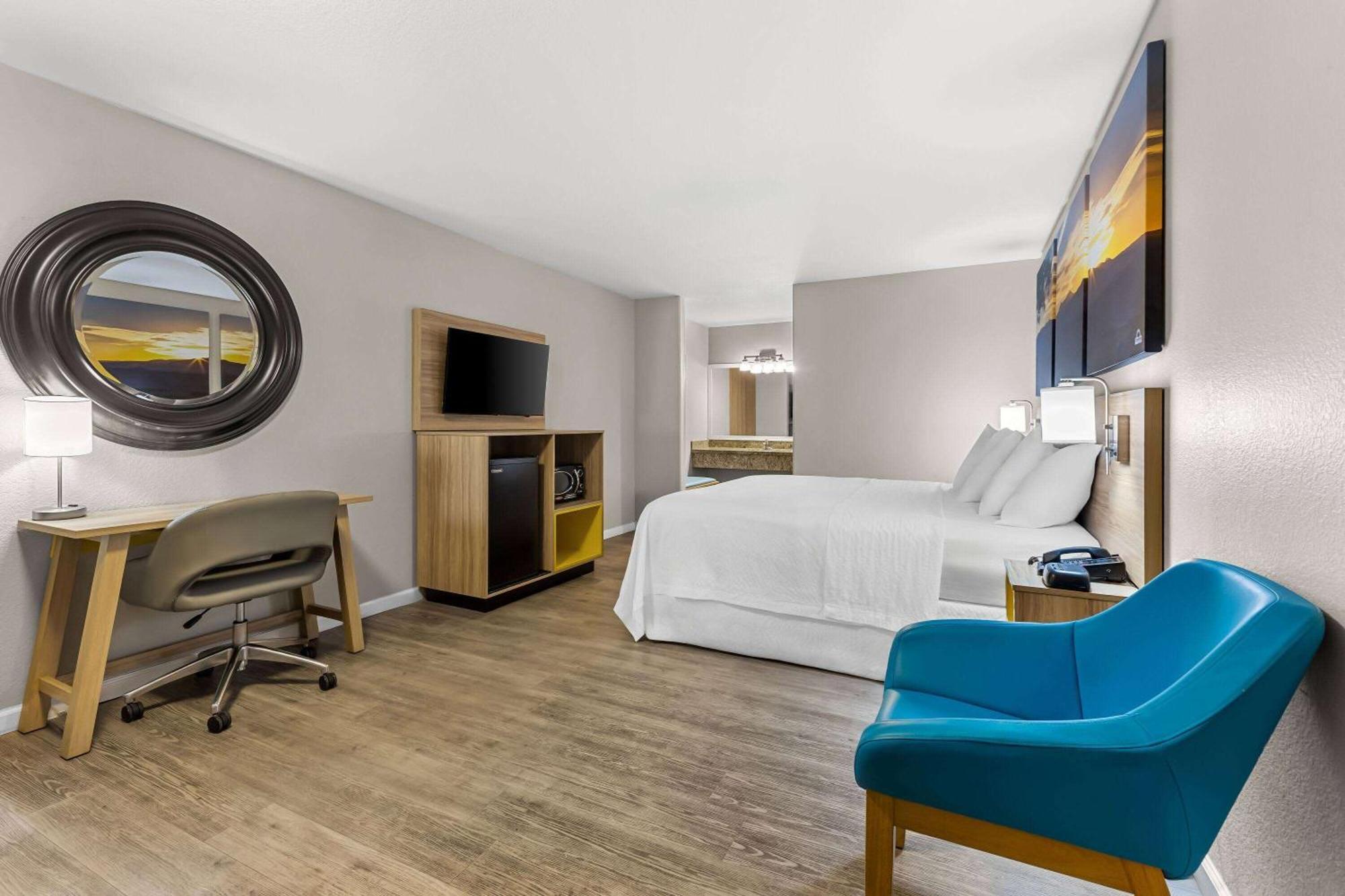 Days Inn By Wyndham Buckeye Exteriör bild